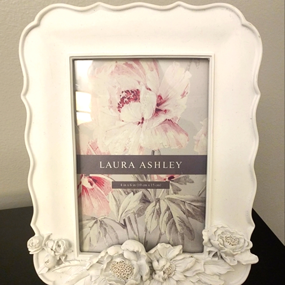 Laura ashley picture frame